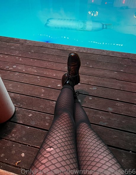 downtherabbithole666 OnlyFans explizite Inhalte