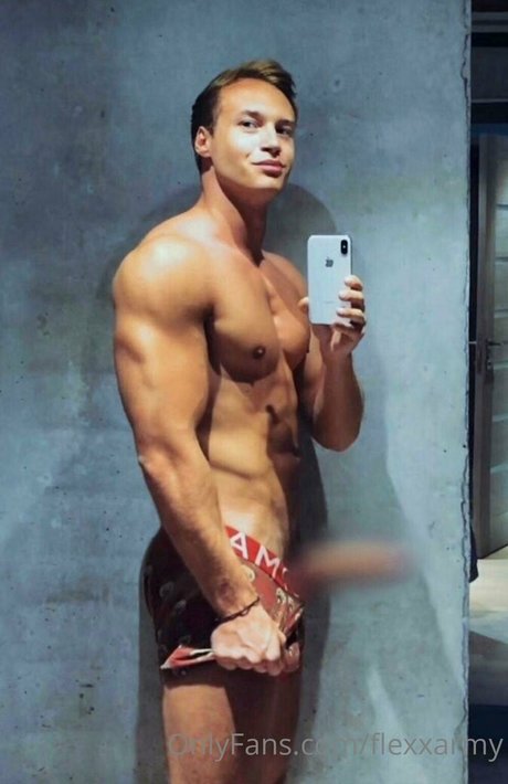 flexxarmy OnlyFans-Leaks