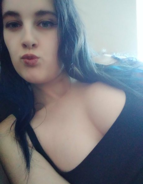 glitterbby21 OnlyFans Gratis-Inhalte