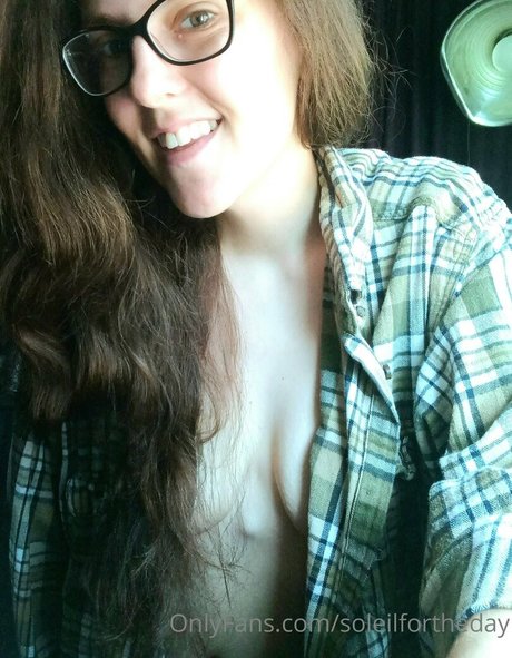 soleilfortheday OnlyFans Model Bilder