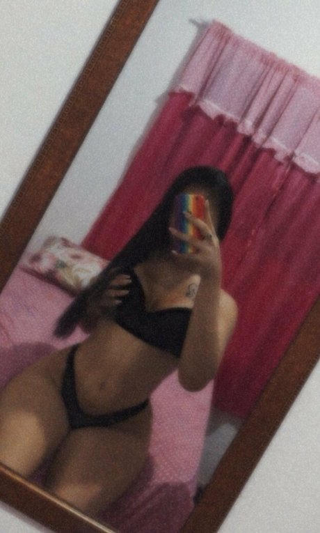Gaby Ferreira Füße OnlyFans