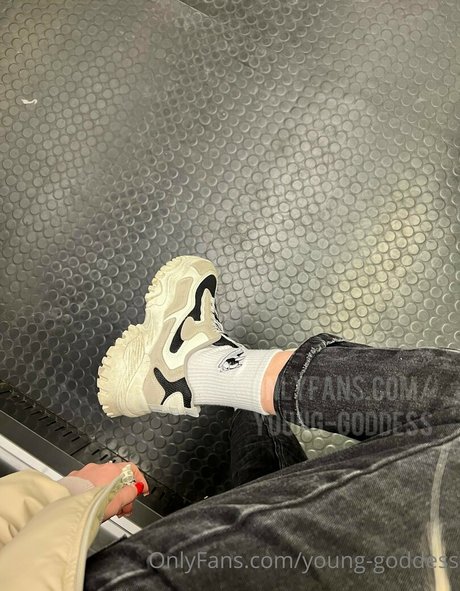 YoungGoddess OnlyFans Nacktbilder geleakt