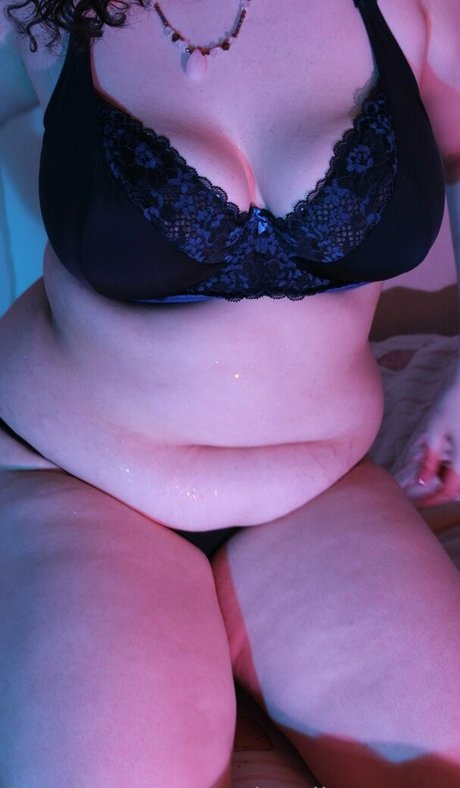 aphroditetummy OnlyFans-Bilder