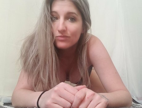 nofacegirl2021 Nacktbilder auf OnlyFans