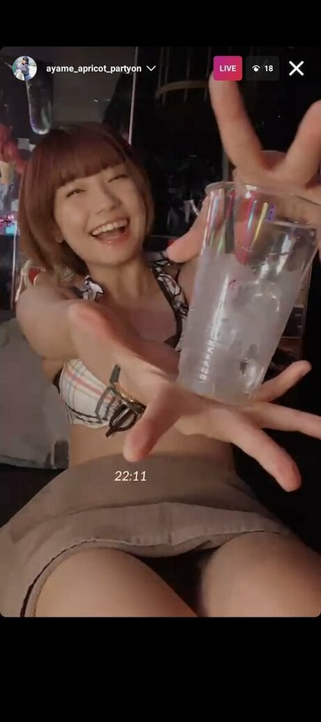 ayame apricot OnlyFans-Bilder