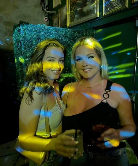 Emma Greenshields Brüste OnlyFans