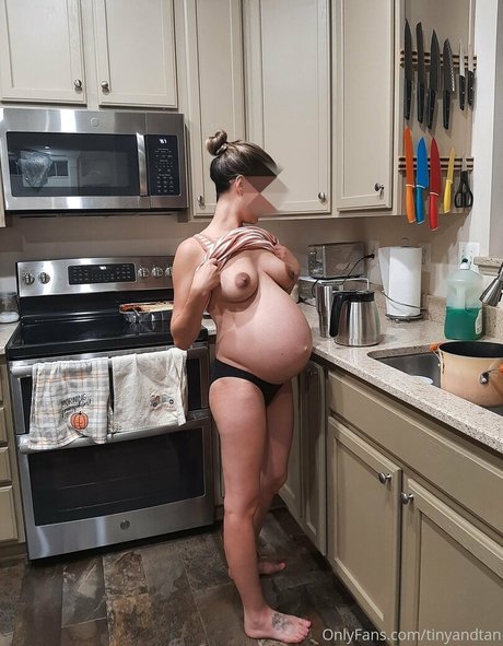 tinyandtan Strip OnlyFans