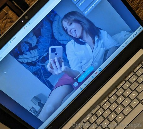 aurora areolis NurlyFans-Brüste