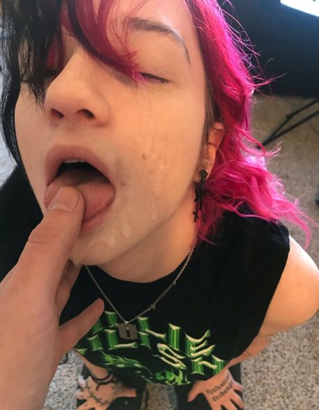 strawberryswitch Leaks von Nacktbildern auf OnlyFans