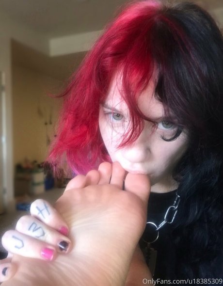 strawberryswitch OnlyFans Leak