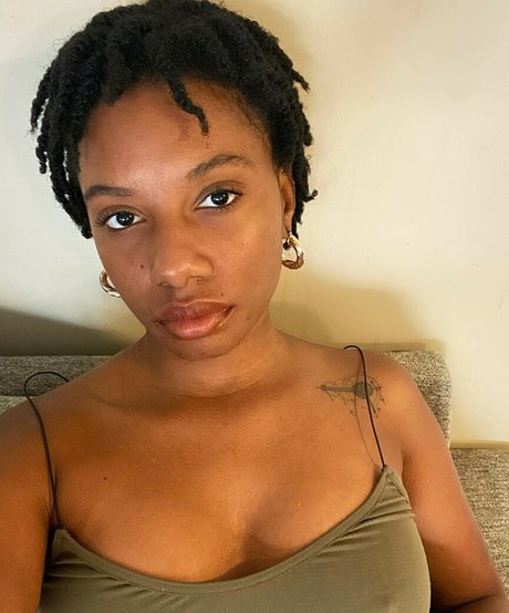 Imani Hakim Nackt auf OnlyFans