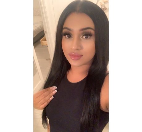 noisynadiaa OnlyFans Fotos