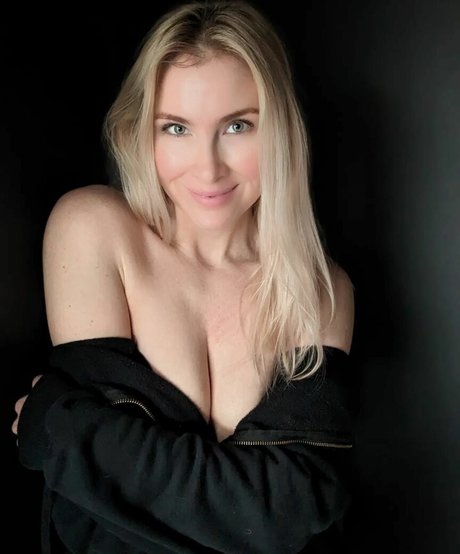 Mallory Moore OnlyFans Leaks Pornografie