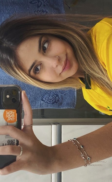 Daniella Chechia OnlyFans Inhaltstyp