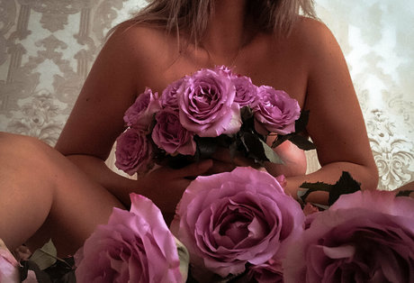 devil flowers Nacktbilder von OnlyFans