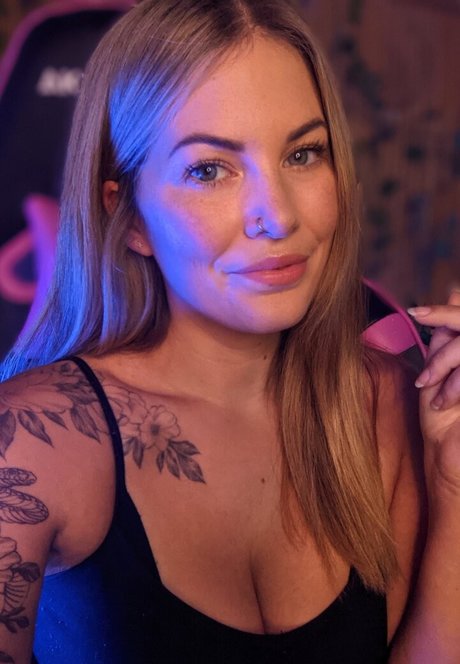 Raeny day Nackt Leaks OnlyFans