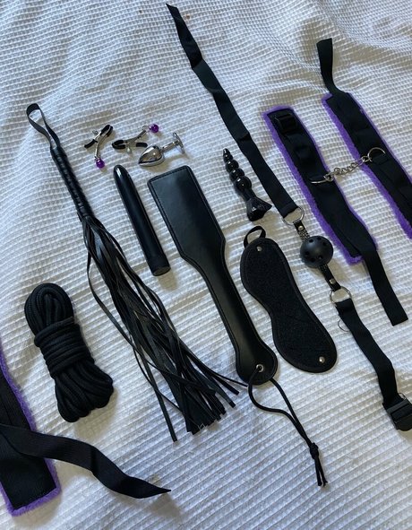 caityloux OnlyFans Model Bilder