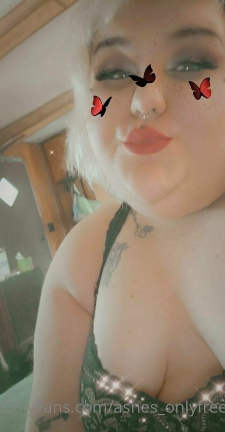 ashes onlyfree OnlyFans Strip