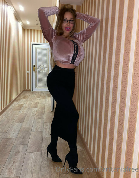 arttaniafree OnlyFans-Pornos