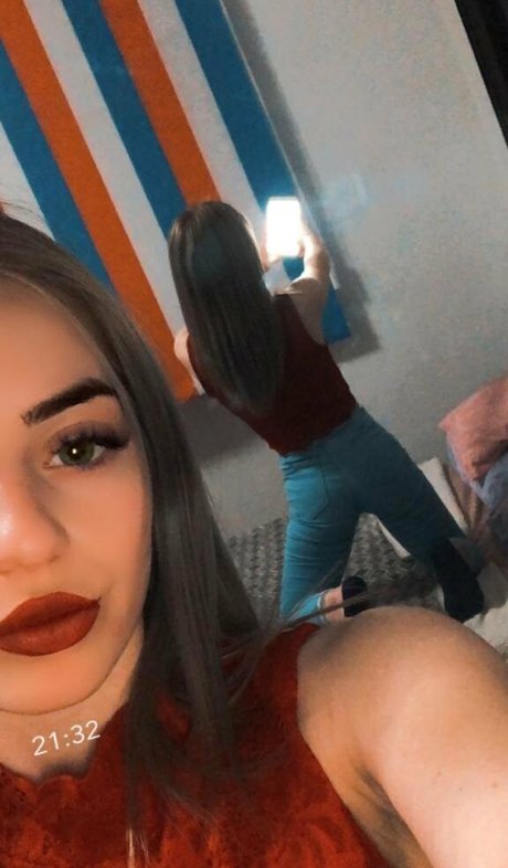 veronika it OnlyFans NSFW