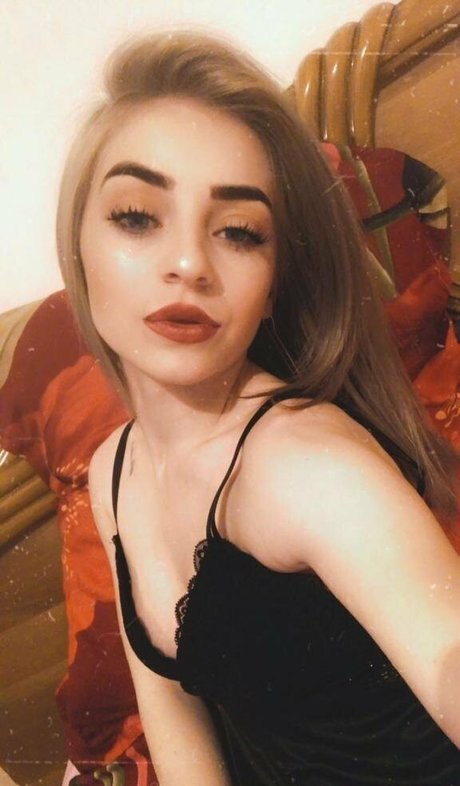 veronika it OnlyFans Model Bilder