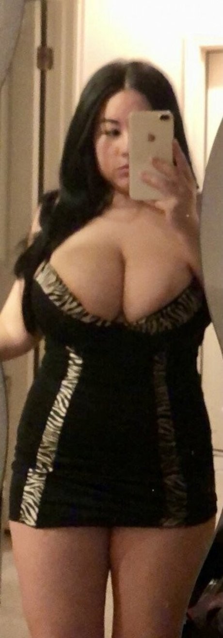 rothaarige milf onlyfans Kunstakt Momentaufnahme