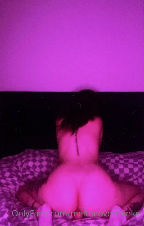 meltheoverthinker Leaked OnlyFans Bilder
