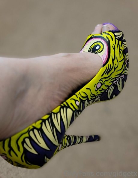 gidgetx OnlyFans NSFW