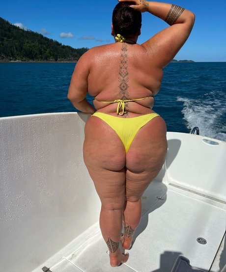 Antonia Waerea Adams NurlyFans-Brüste