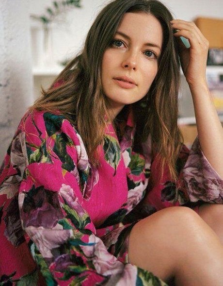 Gillian Jacobs Nacktpornos auf OnlyFans