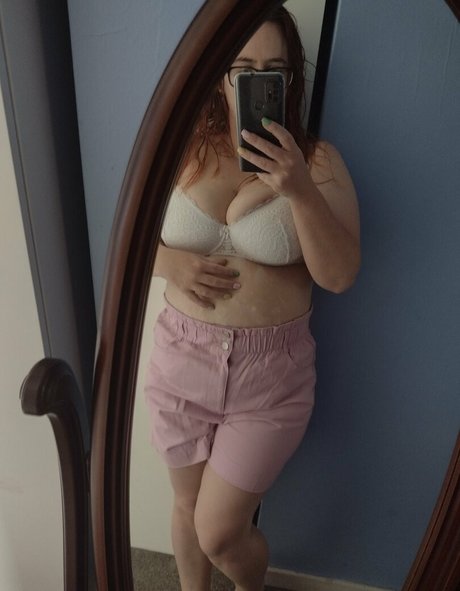 petitepantyhose OnlyFans Model Fotos