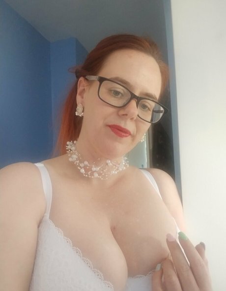 petitepantyhose OnlyFans Striptease