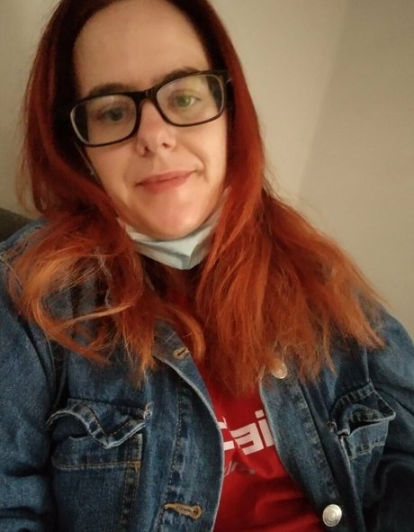 petitepantyhose NSFW OnlyFans