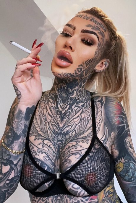 Becky Holt Nacktbilder von OnlyFans geleakt