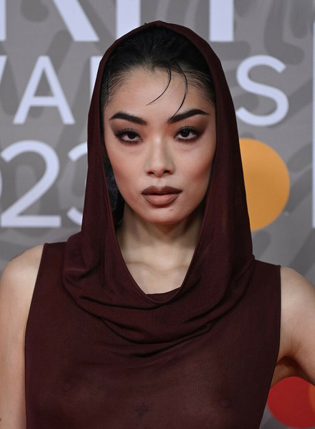 Rina Sawayama Nacktbilder von OnlyFans