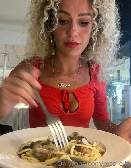 ross ella OnlyFans-Bilder