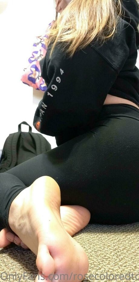 rosecoloredtoesfree OnlyFans-Pornoleak