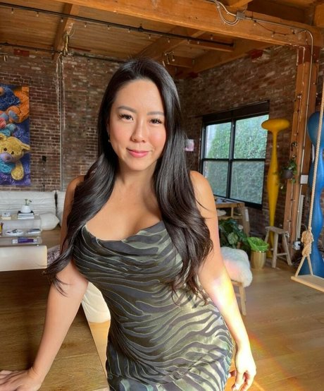 Dr Tara OnlyFans explizite Inhalte