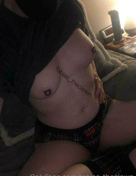 tobias theclown OnlyFans Nacktbilder