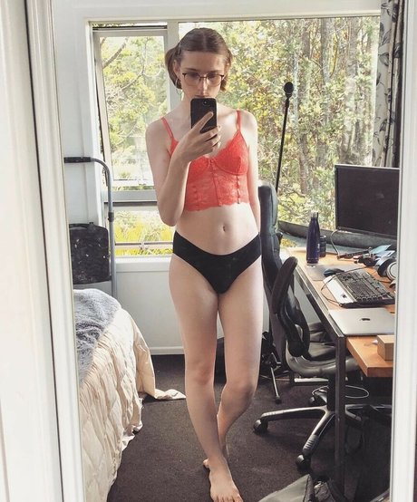 Alice In Wonder1and OnlyFans-Bilder