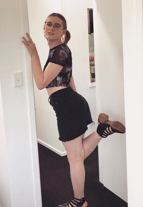 Alice In Wonder1and OnlyFans XXX