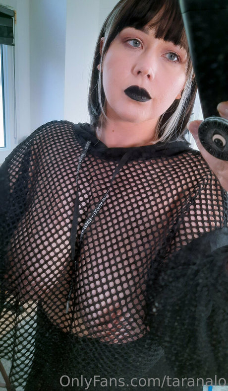 taranalo XXX OnlyFans