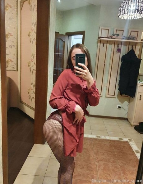 alice space OnlyFans Bilder