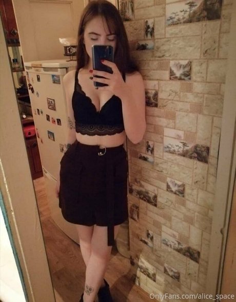 alice space Nacktbilder geleakt