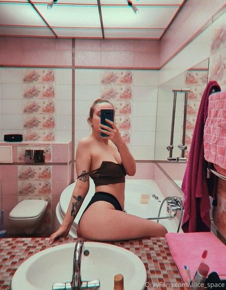 alice space Nacktbilder OnlyFans Leaks