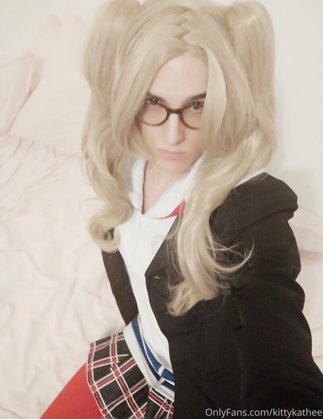 kittykathee OnlyFans Model Bilder