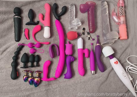 brattyberry free Heiße OnlyFans Inhalte