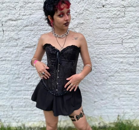 Aurwrayag OnlyFans Strip