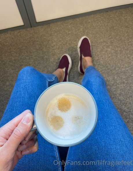 lilfragilefeet OnlyFans XX