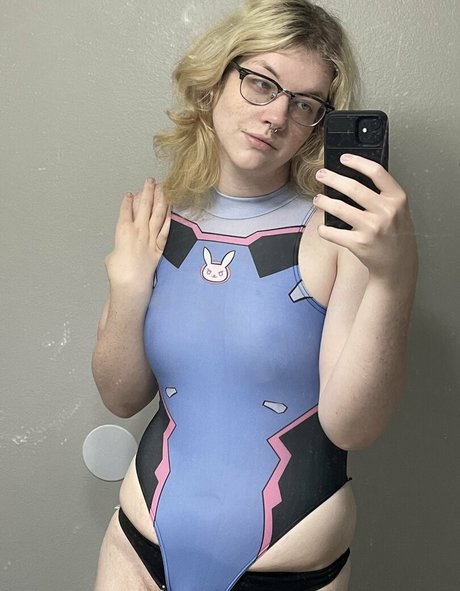 down onlyfans Pornografisch Aufnahme